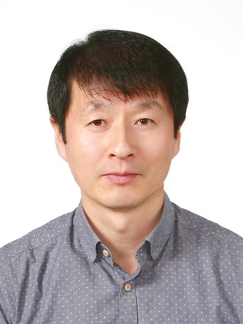 8대 관장